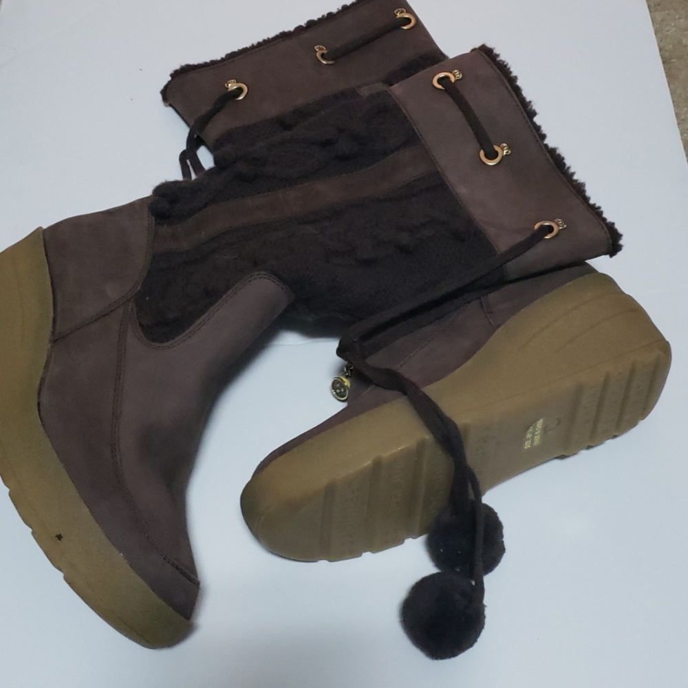 Juicy Couture Vintage brown boots